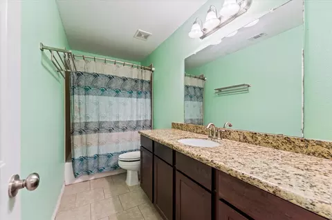Bath - 407 Corydon Dr, Huffman, TX 77336 photo 2 of 2