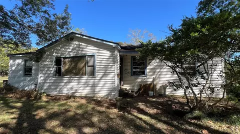 10111 Oberrender Rd, Fairchilds, TX 77461