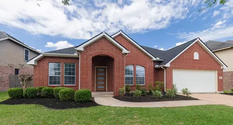 8802 Rocky Knoll Ln, Rosenberg, TX 77469