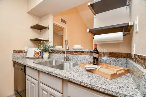 3500 Tangle Brush Dr #14, The Woodlands, TX 77381
