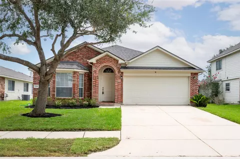 2210 Plum Square Ct, Fresno, TX 77545