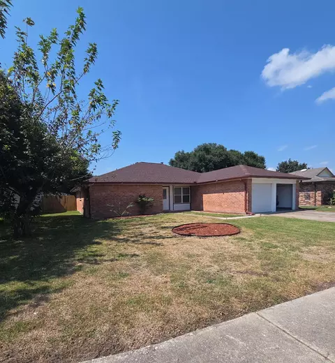 10102 Barmont Dr, La Porte, TX 77571