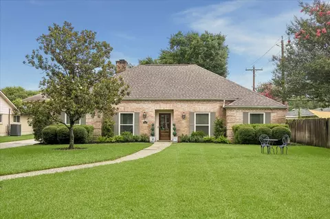10802 Piping Rock Ln, Houston, TX 77042