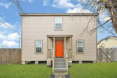 1300 Cypress St, Baytown, TX 77520