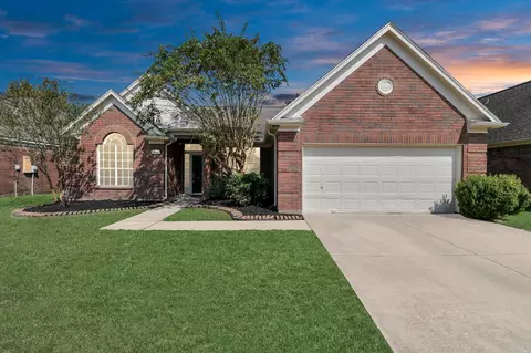 4805 Campbell Dr, Pearland, TX 77584