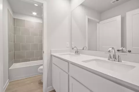 Bath - 229 Elm Spring Dr, Hockley, TX 77447 photo 1 of 1