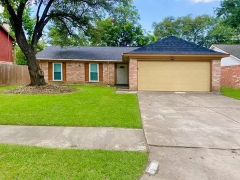 Exterior - 2510 Marble Falls Dr, Spring, TX 77373 photo 2 of 6