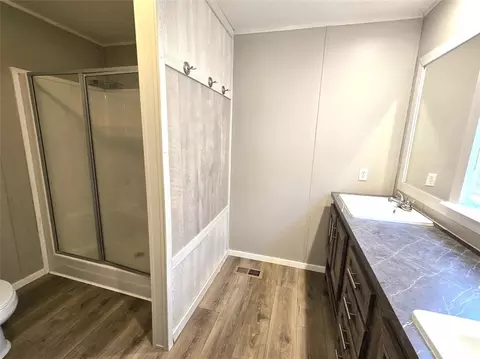 Bath - 215 Buffalo Way, Trinity, TX 75862 photo 1 of 2