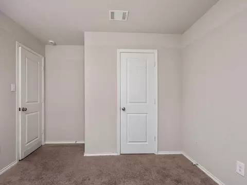 Bedroom - 9220 Griffith Run, Converse, TX 78109 photo 4 of 6