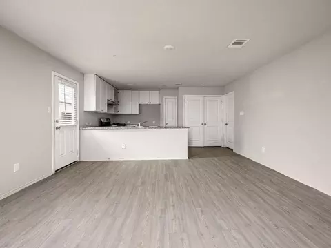 Living - 9220 Griffith Run, Converse, TX 78109 photo 1 of 2