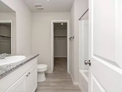 Bath - 9220 Griffith Run, Converse, TX 78109 photo 4 of 5