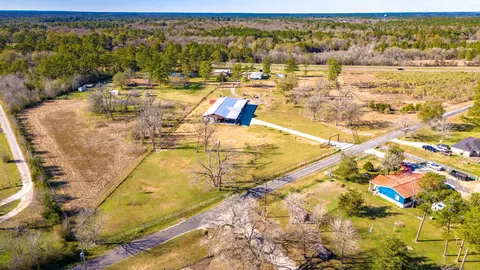 34 Julia Justice Rd, Huntsville, TX 77320
