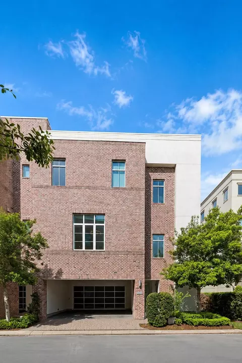 1444 Lake Pointe Pkwy, Sugar Land, TX 77478