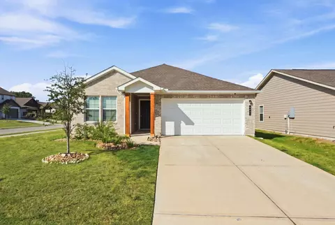 Exterior - 6001 Toby Bnd, Bryan, TX 77807 photo 2 of 8