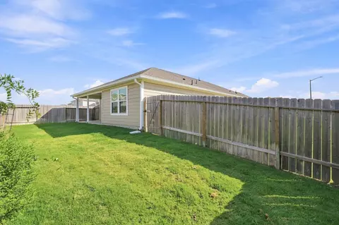 Exterior - 6001 Toby Bnd, Bryan, TX 77807 photo 7 of 8