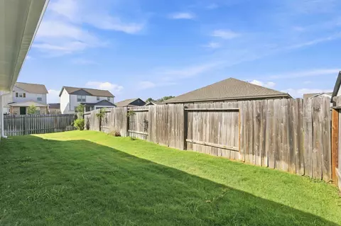 Exterior - 6001 Toby Bnd, Bryan, TX 77807 photo 6 of 8