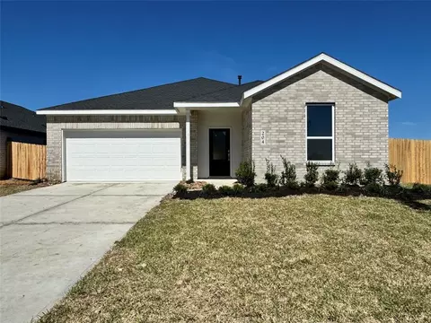 204 Amy St, Angleton, TX 77515 photo 1