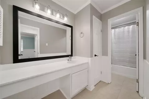 Bath - 4711 Towermont Ln, Spring, TX 77388 photo 2 of 2