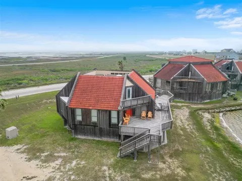 118 Private Road 640, Matagorda, TX 77457