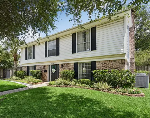 10730 Cedar Creek Dr, Houston, TX 77042
