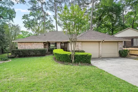 112 Quiet Wind Dr, Montgomery, TX 77356