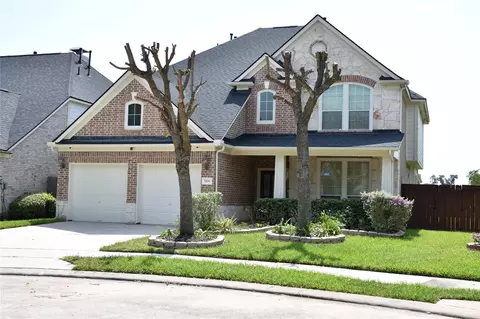 5106 Autumn Rose Ln, Sugar Land, TX 77479