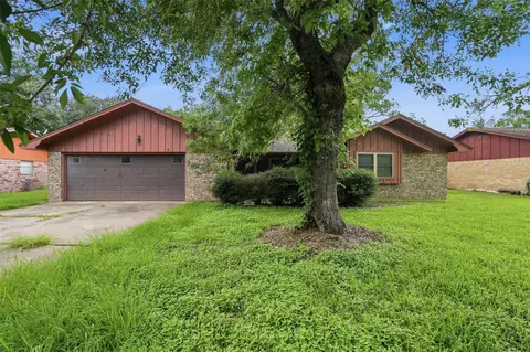 2901 Del Monte Ave, Bay City, TX 77414