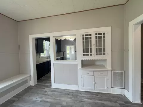 Living - 115 Summit St, Schulenburg, TX 78956 photo 5 of 7