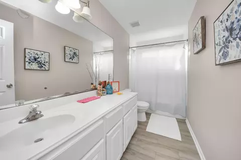 Bath - 515 Spindle Ridge Dr, Spring, TX 77386 photo 2 of 6