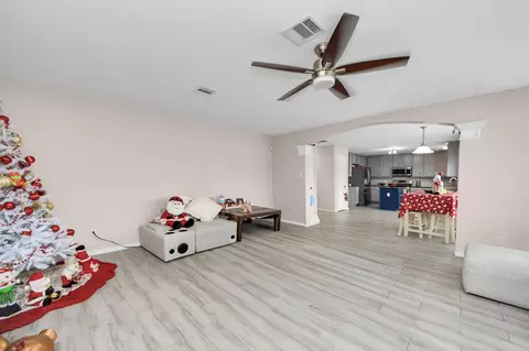 Living - 515 Spindle Ridge Dr, Spring, TX 77386 photo 2 of 2