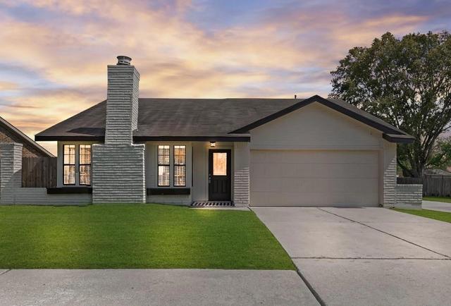 8619 Pottinger Dr, Houston, TX 77083