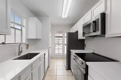 2121 Hepburn St #912, Houston, TX 77054