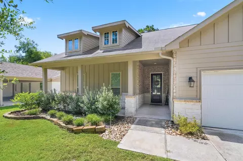 Exterior - 1507 Beech Dr, Conroe, TX 77385 photo 2 of 10