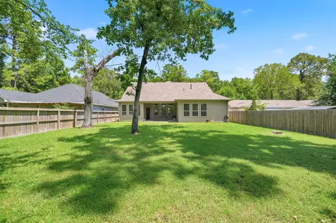 Exterior - 1507 Beech Dr, Conroe, TX 77385 photo 5 of 10