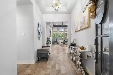 Entry Way - 1507 Beech Dr, Conroe, TX 77385 photo 1 of 1