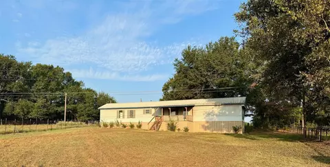 427 Old Latexo Rd, Crockett, TX 75835