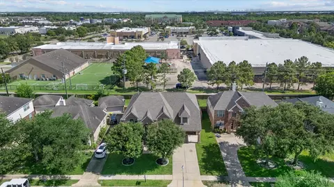 12009 Banks Run Dr, Pearland, TX 77584