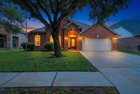 5315 Silver Oak Dr, Pasadena, TX 77505