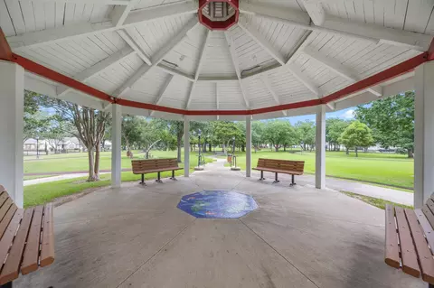 View/Area - 607 Travis St #5, Webster, TX 77598 photo 3 of 3