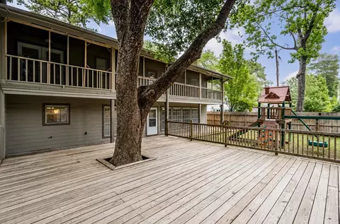 8007 Vickridge Ln, Spring, TX 77379 photo 2