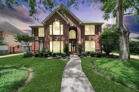 7015 Morningside Dr, Sugar Land, TX 77479