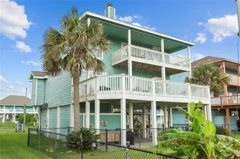 2324 Martinique, Crystal Beach, TX 77650