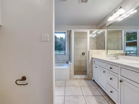 Bath - 12654 Maxwell St, Willis, TX 77378 photo 4 of 4
