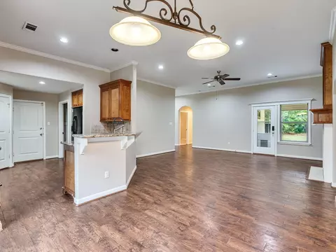 Living - 12654 Maxwell St, Willis, TX 77378 photo 2 of 7