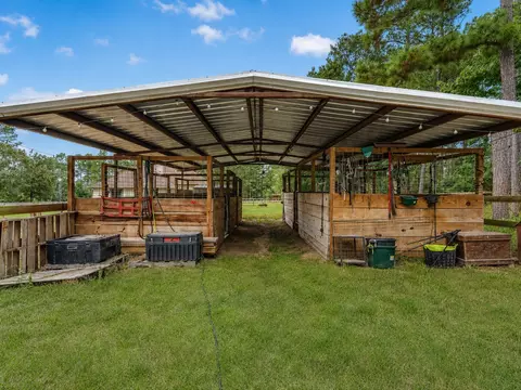 Exterior - 12654 Maxwell St, Willis, TX 77378 photo 6 of 17
