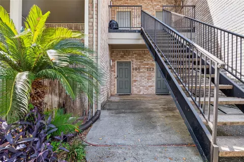 8100 Cambridge St #125, Houston, TX 77054