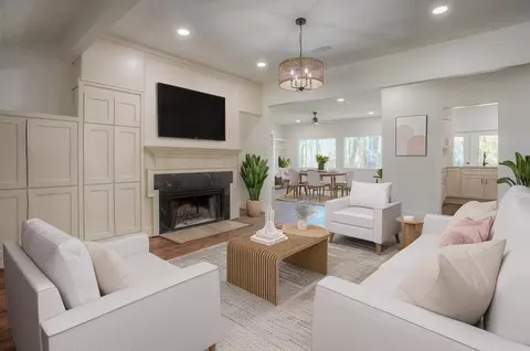 83 Dahlia Rd, Huntsville, TX 77320