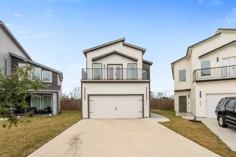 9202 Buffum St, Houston, TX 77051