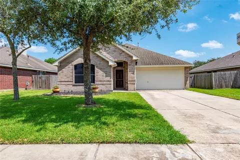 608 Manor Ridge Ln, League City, TX 77573