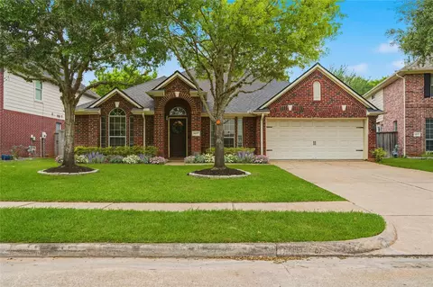 8027 Spring Bluebonnet Dr, Sugar Land, TX 77479